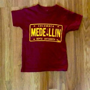 Medellin Columbia souvenir shirt❤️💛